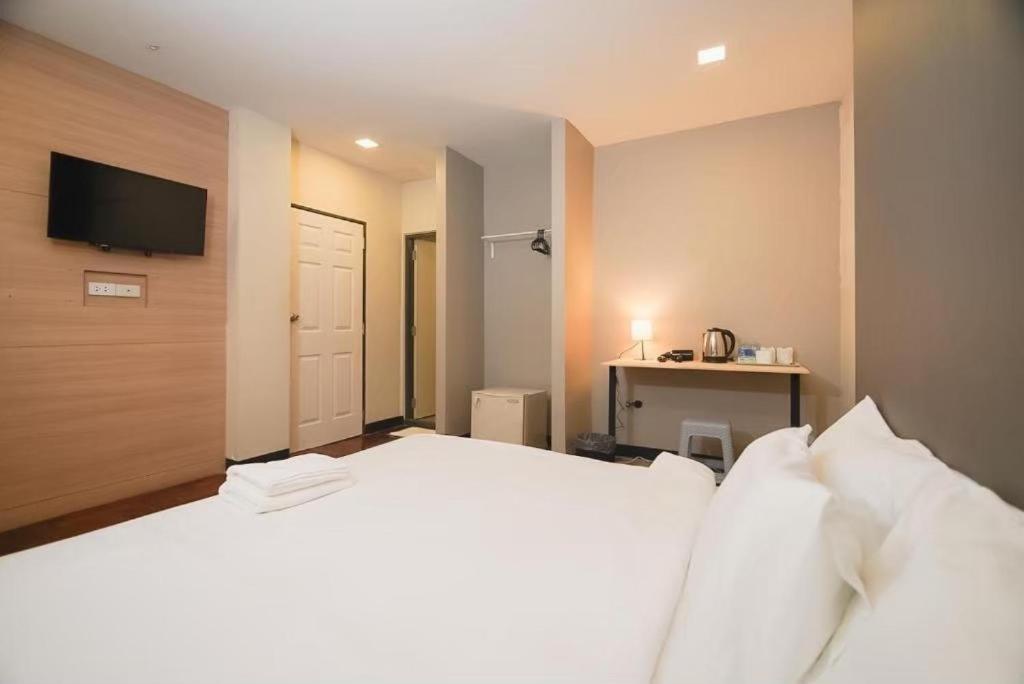Go Inn Silom Bts St Louis V โกอินน์ สีลม 2 Bangkok Bagian luar foto